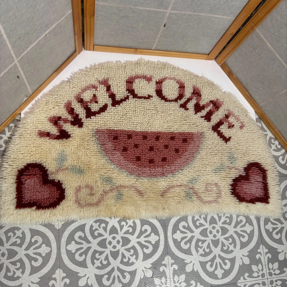 Good Shepherd Latch‎ Hook Welcome Mat Rug Half Moon Watermelon 1985